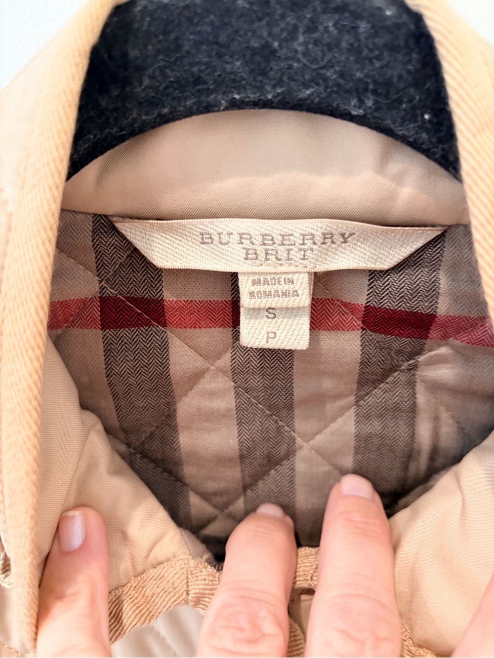 Burberry Brit Quilted Tan Jacket Small. Like new. Classic/Old Money/NonSmoking - Picture 3 of 9
